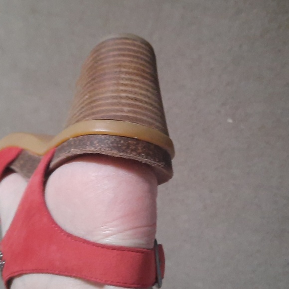 Dansko sandals size 38 worn once. GENUINE LEATHER!! - Picture 8 of 8